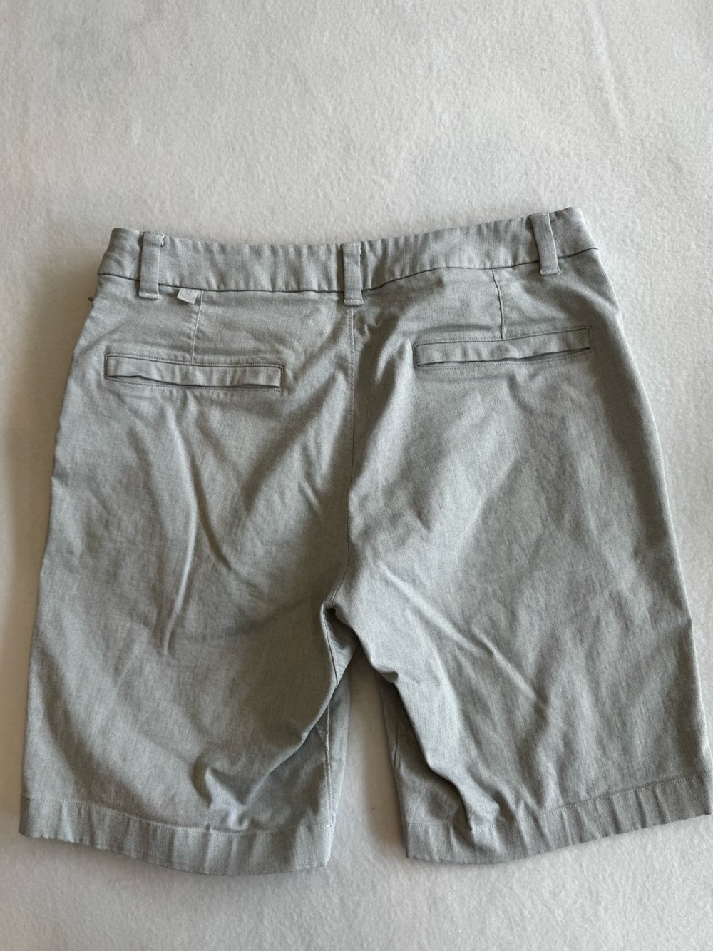 Lululemon Commission Classic-Fit Men's Light Gray Shorts Size 31” L 9” - Picture 2 of 8